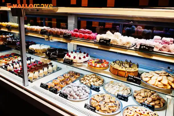 บริการขนย้ายตู้แช่โชว์เค้ก สำหรับร้านเบเกอรี่และคาเฟ่